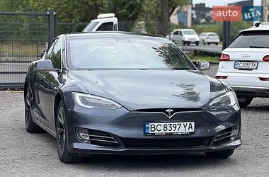 Лифтбек Tesla Model S 2018 в Львове