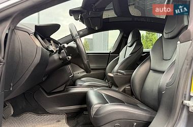 Лифтбек Tesla Model S 2018 в Львове