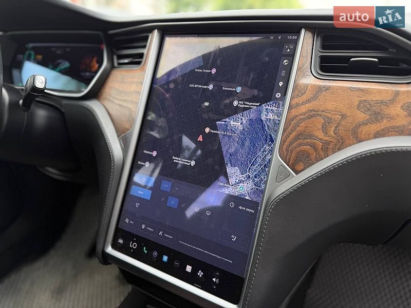 Лифтбек Tesla Model S 2018 в Львове
