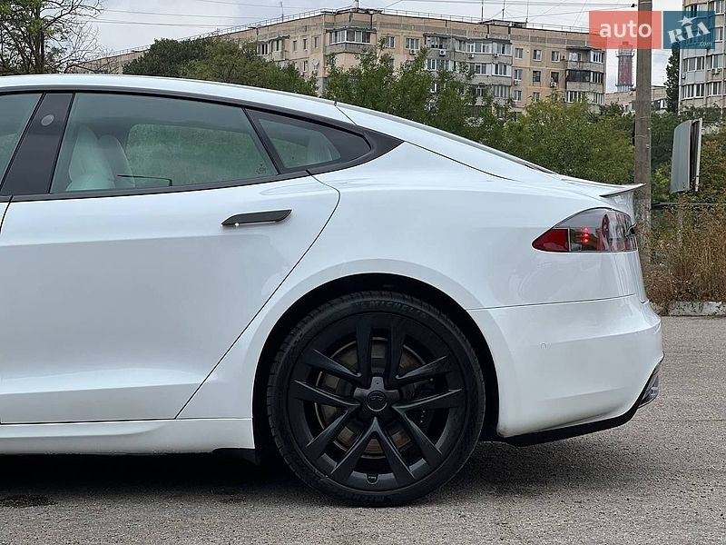 Лифтбек Tesla Model S 2021 в Одессе