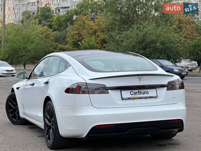 Лифтбек Tesla Model S 2021 в Одессе