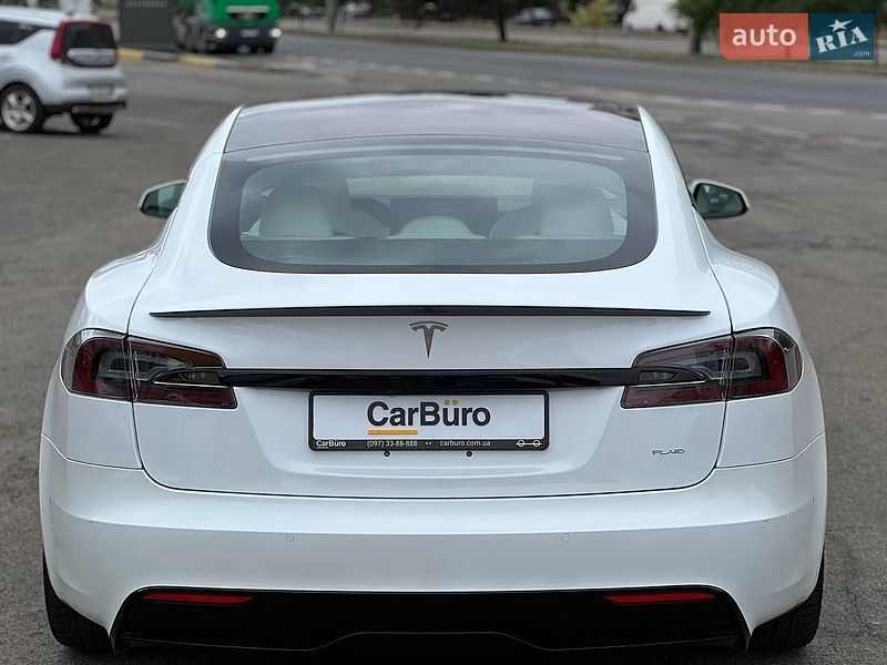 Лифтбек Tesla Model S 2021 в Одессе