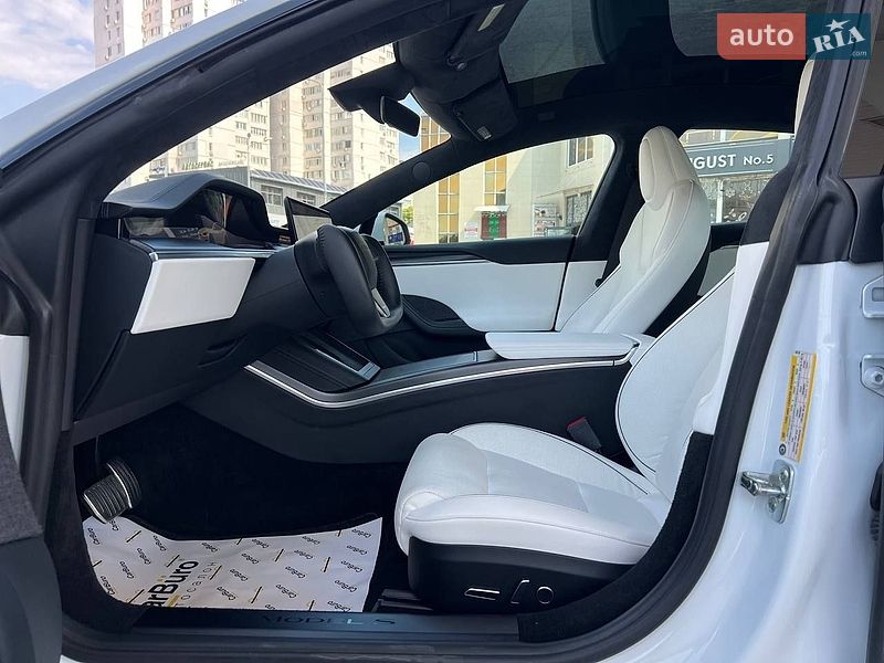 Лифтбек Tesla Model S 2021 в Одессе