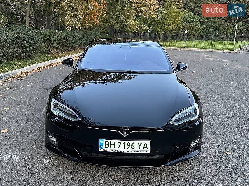 Tesla Model S 2017