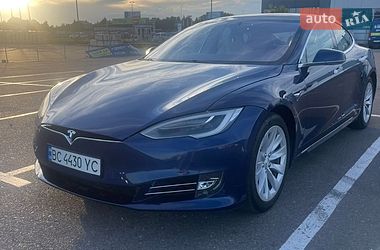 Лифтбек Tesla Model S 2018 в Львове