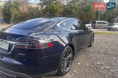 Ліфтбек Tesla Model S 2015 в Києві