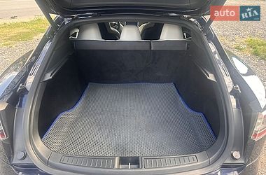 Ліфтбек Tesla Model S 2015 в Києві