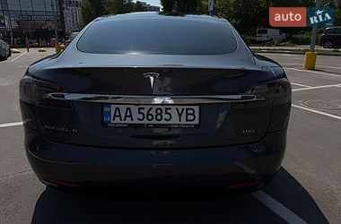 Ліфтбек Tesla Model S 2017 в Києві
