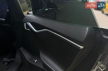 Ліфтбек Tesla Model S 2017 в Києві