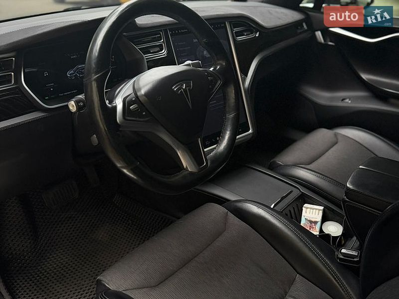 Ліфтбек Tesla Model S 2017 в Києві