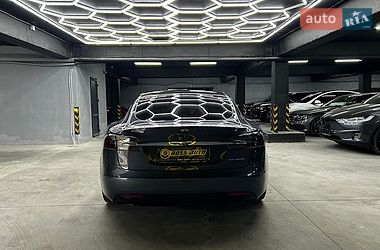 Ліфтбек Tesla Model S 2020 в Чернівцях