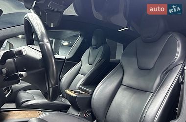 Ліфтбек Tesla Model S 2020 в Чернівцях