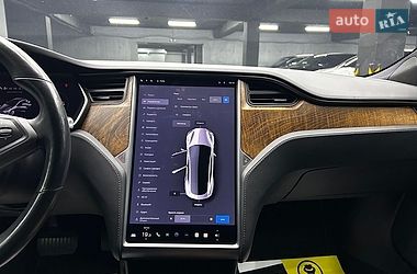 Ліфтбек Tesla Model S 2020 в Чернівцях
