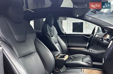 Ліфтбек Tesla Model S 2020 в Чернівцях