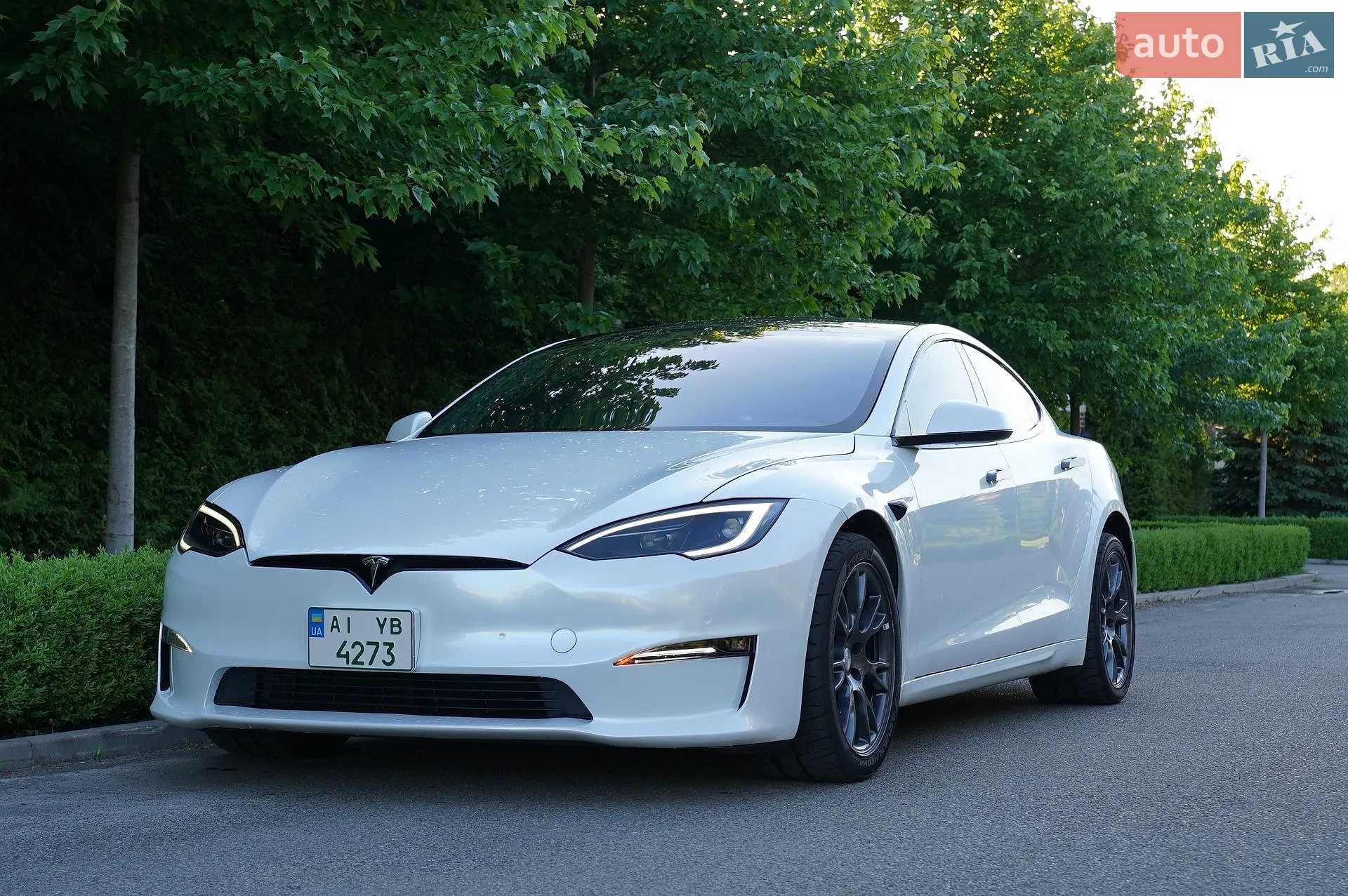 2022 Tesla Model S - фото 1