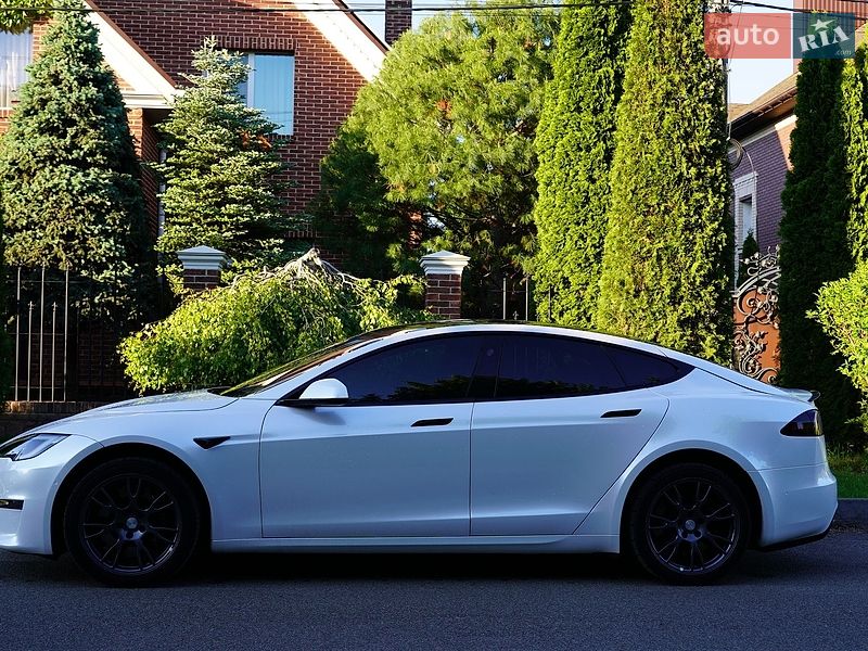Ліфтбек Tesla Model S 2022 в Києві