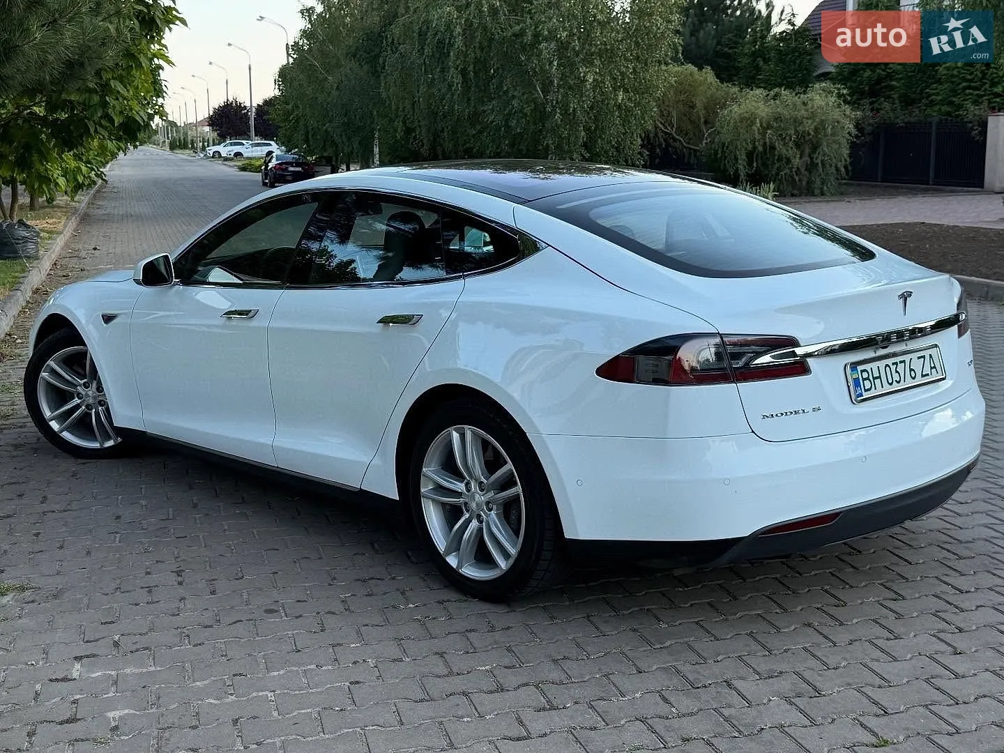 2015 Tesla Model S - мініатюра 2