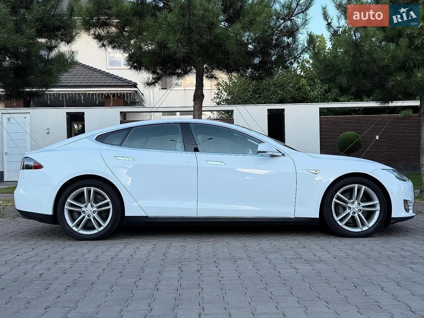 2015 Tesla Model S - мініатюра 4