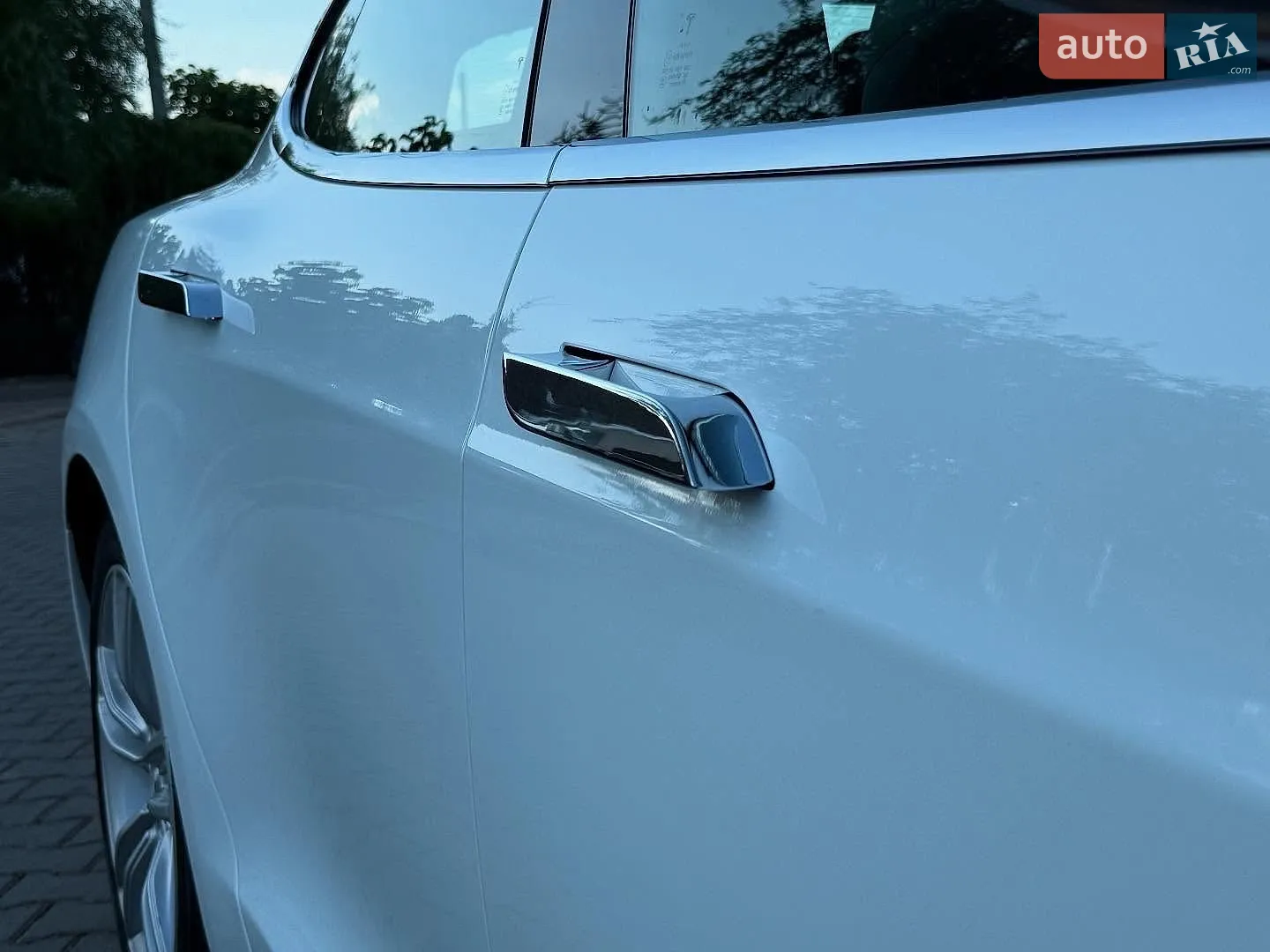 2015 Tesla Model S - мініатюра 7