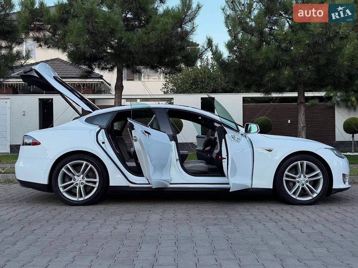 2015 Tesla Model S - мініатюра 6
