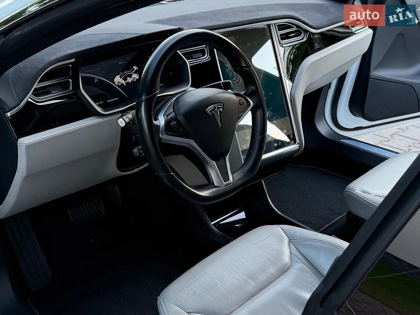 2015 Tesla Model S - мініатюра 9