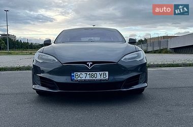 Лифтбек Tesla Model S 2016 в Львове