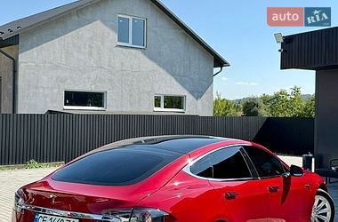 Ліфтбек Tesla Model S 2017 в Чернівцях