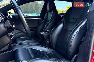 Ліфтбек Tesla Model S 2017 в Чернівцях