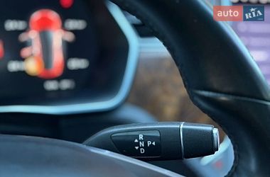 Ліфтбек Tesla Model S 2017 в Чернівцях