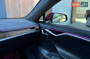 Ліфтбек Tesla Model S 2017 в Чернівцях