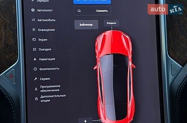 Ліфтбек Tesla Model S 2017 в Чернівцях