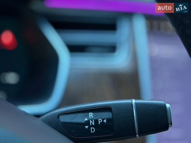 Ліфтбек Tesla Model S 2017 в Чернівцях