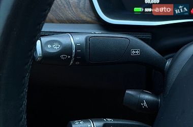 Ліфтбек Tesla Model S 2017 в Чернівцях