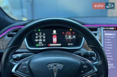 Ліфтбек Tesla Model S 2017 в Чернівцях