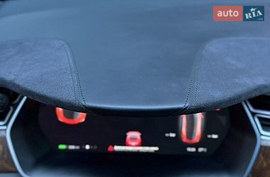 Ліфтбек Tesla Model S 2017 в Чернівцях