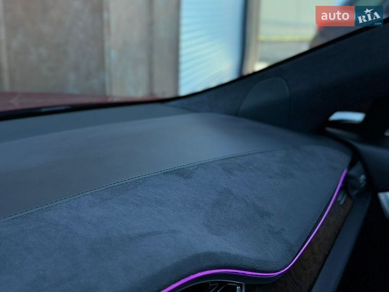 Ліфтбек Tesla Model S 2017 в Чернівцях