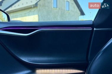 Ліфтбек Tesla Model S 2017 в Чернівцях