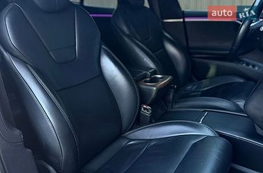 Ліфтбек Tesla Model S 2017 в Чернівцях