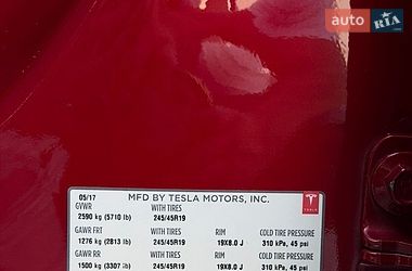 Ліфтбек Tesla Model S 2017 в Чернівцях