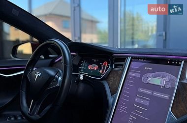 Ліфтбек Tesla Model S 2017 в Чернівцях