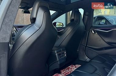 Ліфтбек Tesla Model S 2017 в Чернівцях