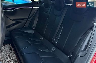 Ліфтбек Tesla Model S 2017 в Чернівцях