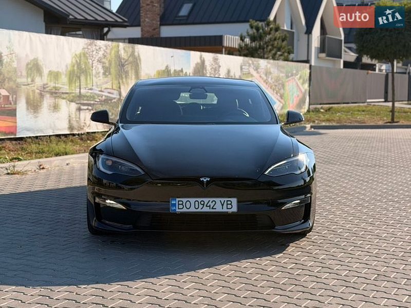 Tesla Model S 2023
