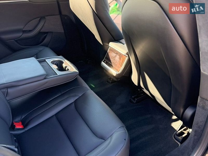 Лифтбек Tesla Model S 2023 в Умани фото 33 Лифтбек Tesla Model S 2023 в Умани