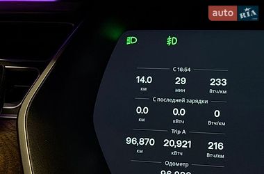 Ліфтбек Tesla Model S 2017 в Чернівцях