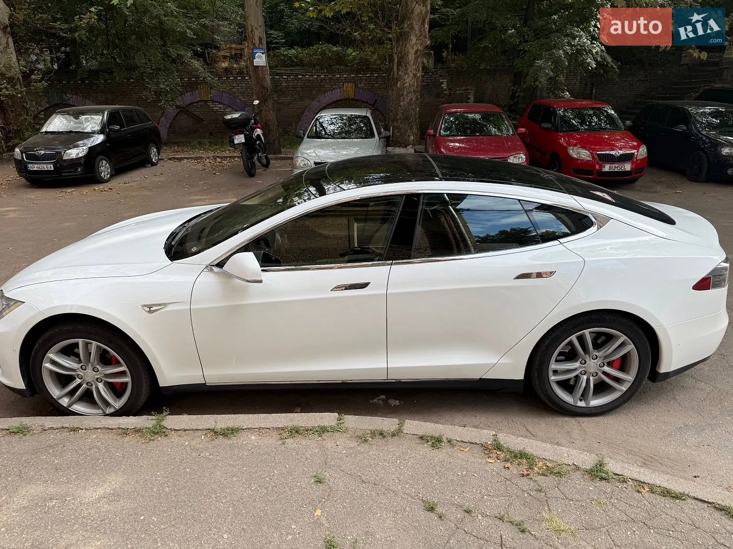 2014 Tesla Model S - мініатюра 3