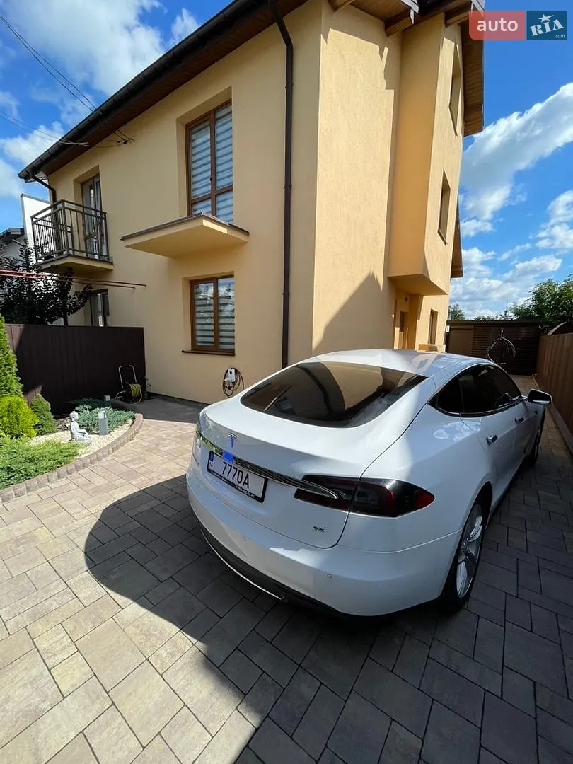 2014 Tesla Model S - мініатюра 8