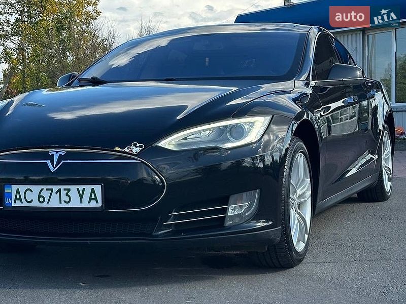 Tesla Model S 2013