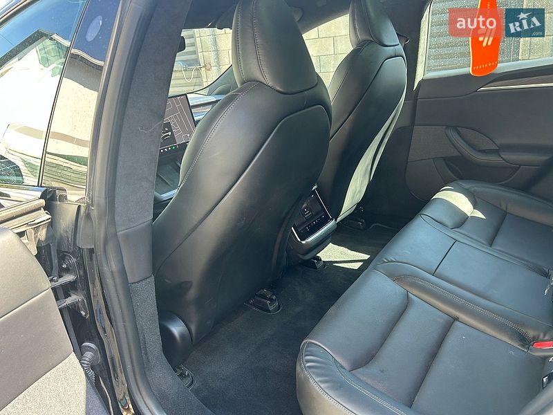 Ліфтбек Tesla Model S 2022 в Одесі