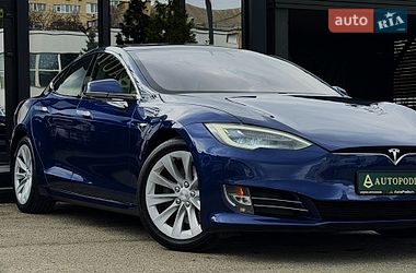 Лифтбек Tesla Model S 2018 в Киеве